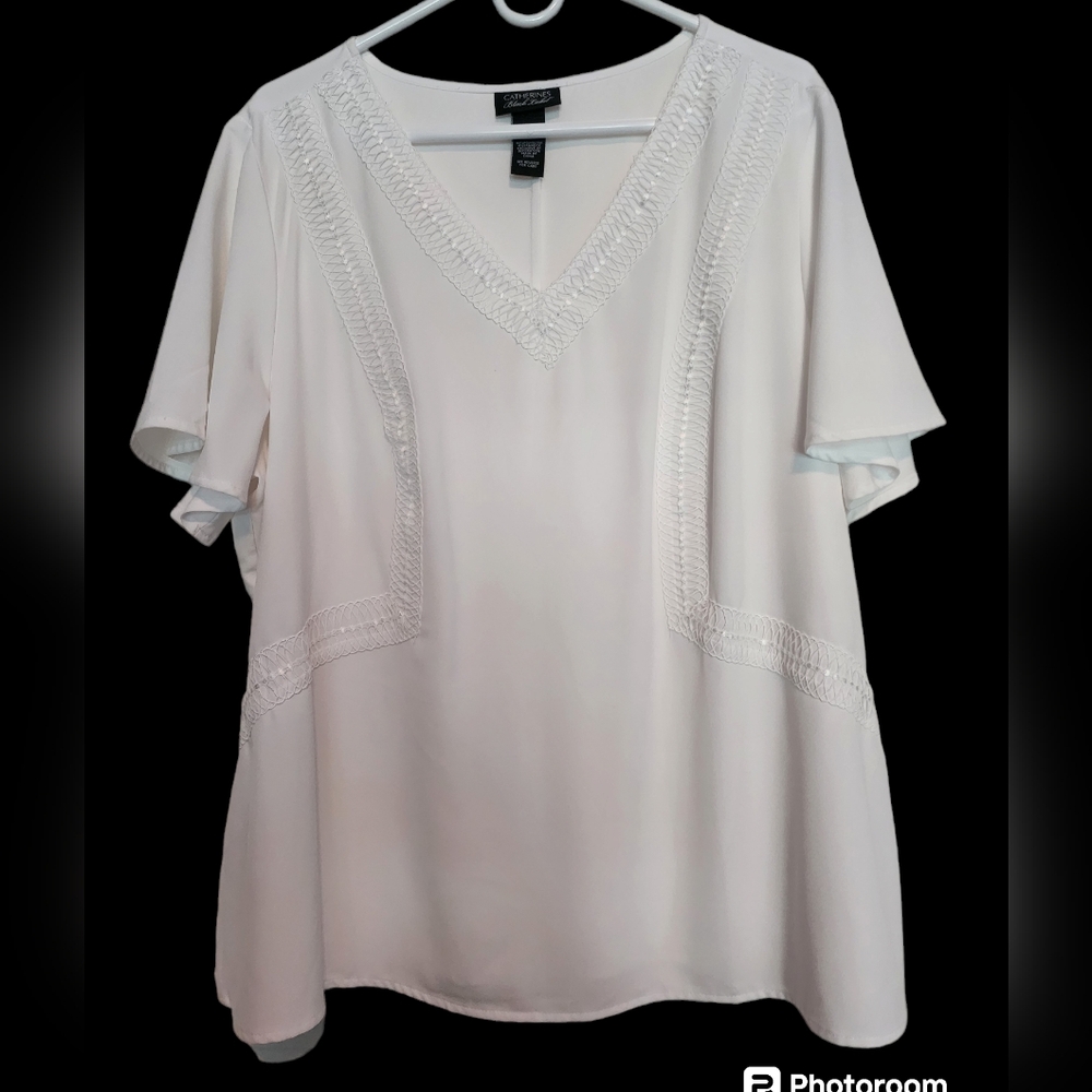 𝅺Catherines Black Label White V-Neck Flutter Sleeve Top SZ 1X